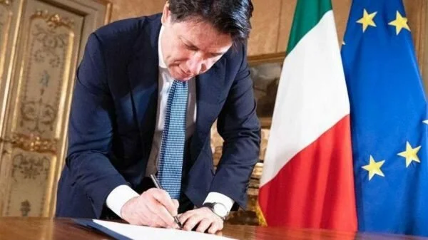 Giuseppe Conte aprova 'Bônus férias'