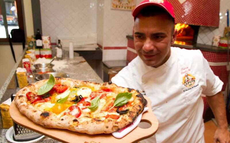 Pizza em Nápoles