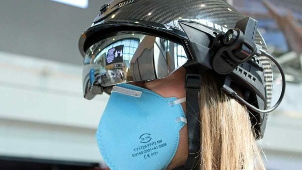 Aeroporto de Roma: 'capacete inteligente' para medir temperatura de passageiros