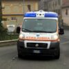 l'ambulanza insegue i negazionisti