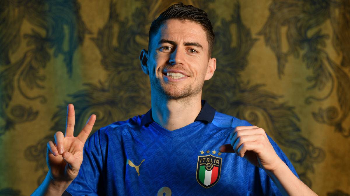 Catarinense Jorginho é eleito o terceiro melhor jogador do mundo