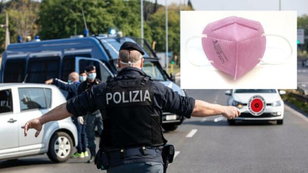 mascara rosa policia italiana