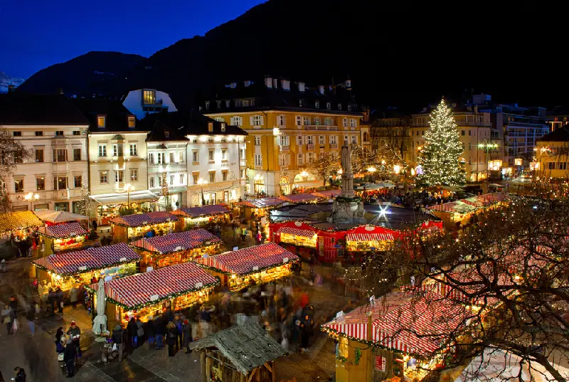 Mercado de Natal em Bolzano | Depositphotos
