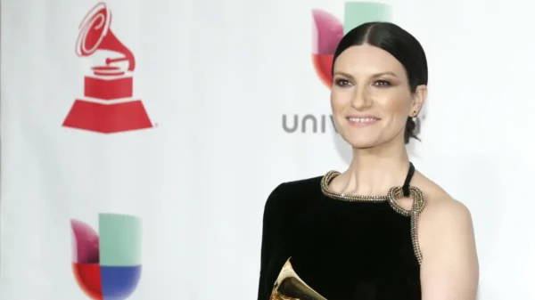 Laura Pausini apresentar Grammy
