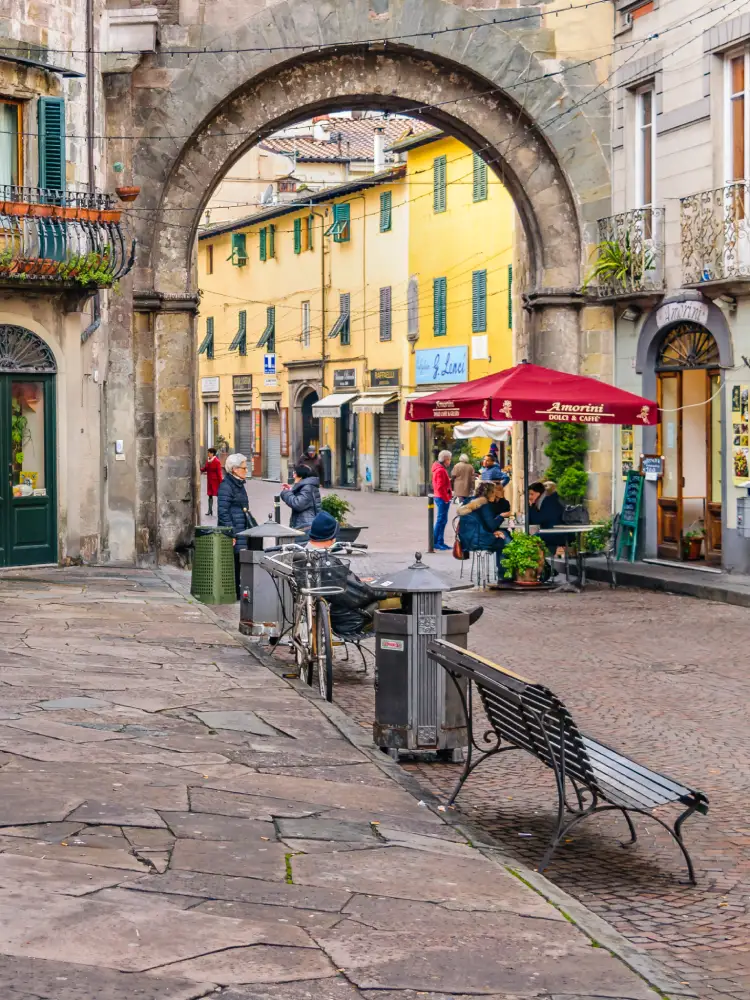 Lucca e a tranquilidade típica das cidades da Toscana  | Foto: DespositPhotos 