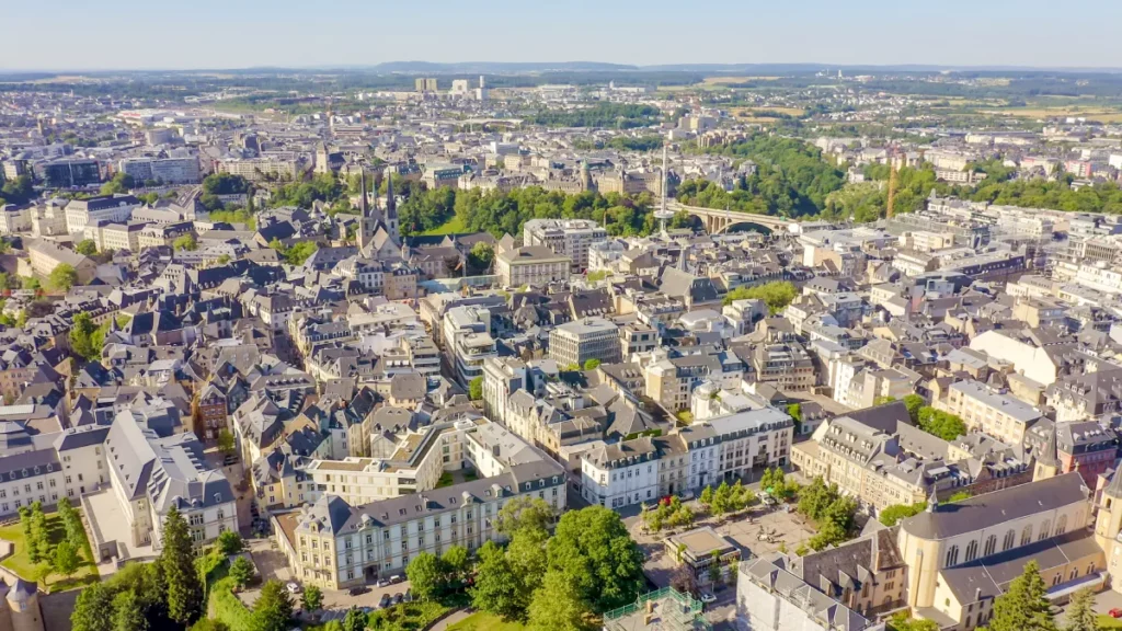 Veduta aerea della parte storica della città di Lussemburgo |  Foto: DepositPhotos