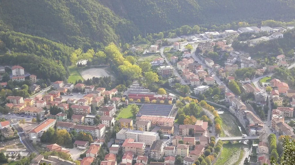 Vista panorâmica de Piobbico, na região de Marche | Foto: Wikipedia 