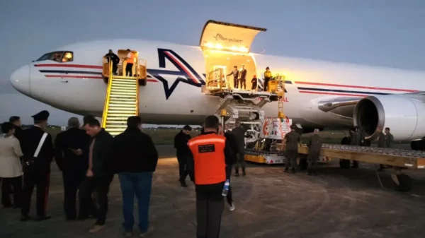 Boeing 767 trouxe ajuda humanitária da Itália ao Rio Grande do Sul | Foto: Divulgação
