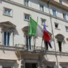 Italia suspende audiencias