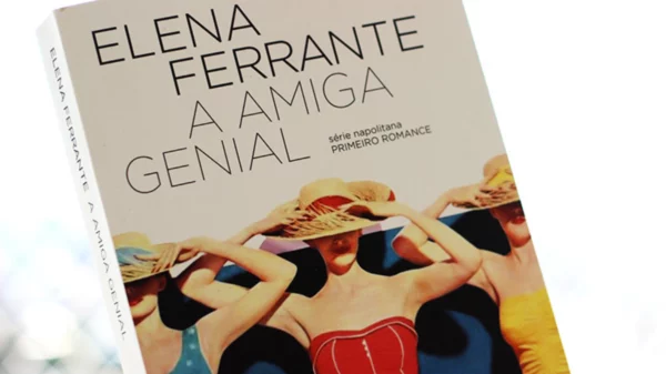 Romance de Elena Ferrante abre a célebre tetralogia napolitana.
