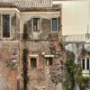 Casa abandonada em Catania, na região da Sicília: um símbolo da rica história que se perde com o tempo | Foto: Depositphotos