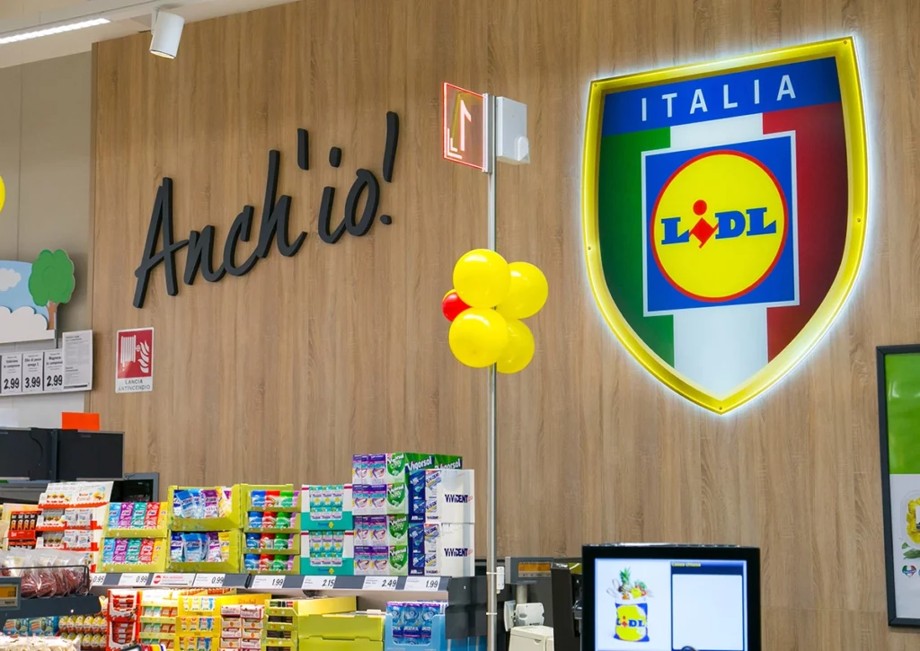 Supermercados como o Lidl oferecem uma ampla variedade de produtos de qualidade a preços mais baixos, facilitando as compras do dia a dia