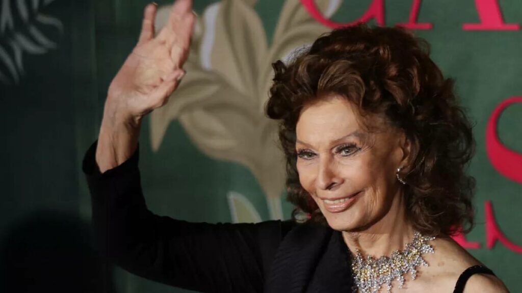 Sophia Loren feiert 90 Jahre mit Ehrungen und Party in Rom