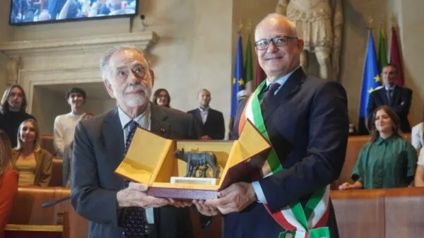 Diretor de 'O Poderoso Chefão' foi homenageado por carreira.