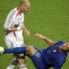 Para os franceses, a final da Copa do Mundo de 2006 é uma ferida aberta, marcada pela vitória italiana nos pênaltis e pela emblemática cabeçada de Zidane em Materazzi | Foto: Goal