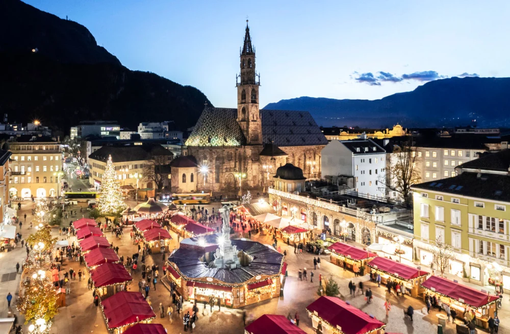 Mercado de Natal em Bolzano encanta com artesanato, luzes e tradições alpinas | Foto: Divulgação