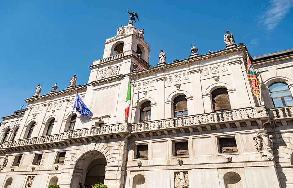 Università degli Studi di Padova: fundada em 1222, é uma das mais antigas e respeitadas da Europa, especialmente nas áreas de medicina, direito e ciências | Foto: Depositphotos 