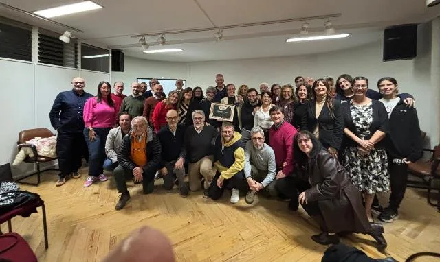 Inauguração do Centro Cultural Comites em Madri celebra a identidade italiana com a presença do jornalista Emilio Buttaro e um público engajado | Foto: Aise 