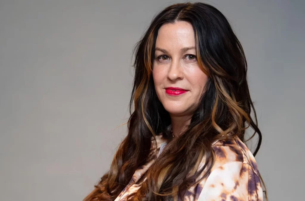 Alanis Morissette
A cantora canadense, famosa pelo álbum Jagged Little Pill, também é cidadã americana, conquistando dupla nacionalidade após sua bem-sucedida carreira nos Estados Unidos.