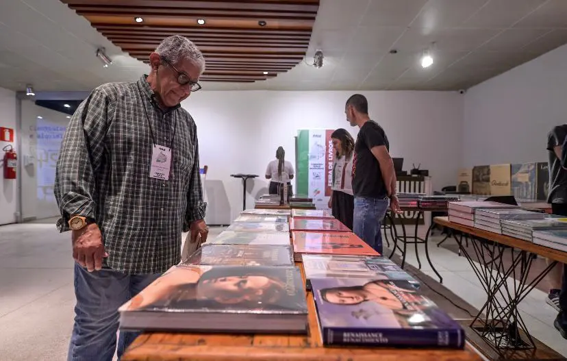 Feira de livros organizada pela Livraria da Rua no fHist / Crédito: Fred Magno/O TEMPO
