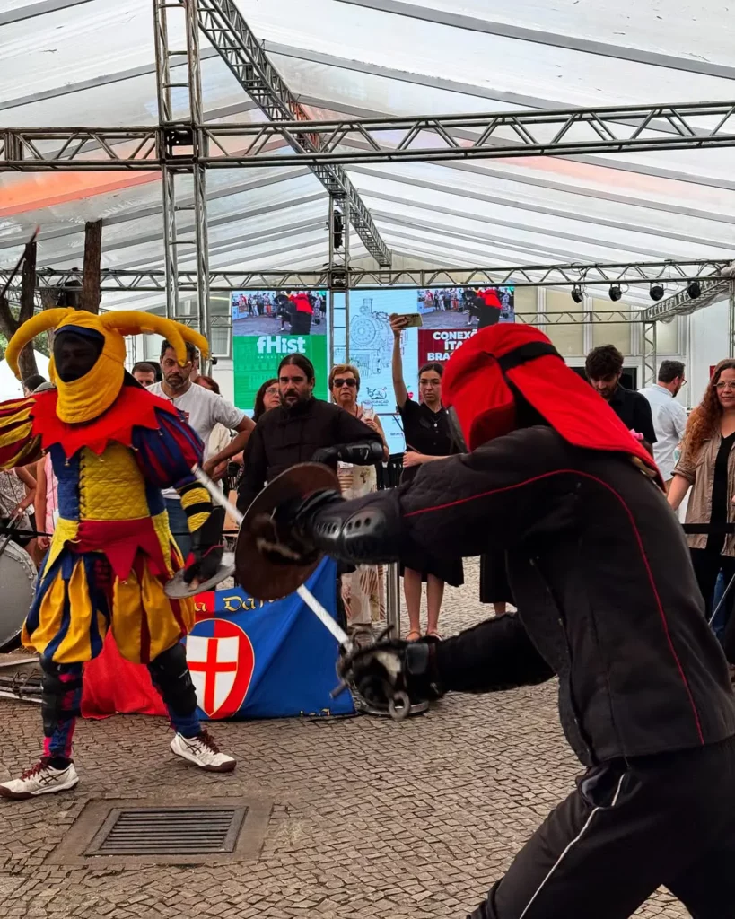 Evento contou com apresentação de esgrima histórica italiana | Foto: Divulgação 