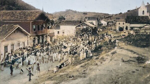 Festa comunitária em Matias Barbosa/MG no início do século XX, reunindo moradores e celebrando tradições, com forte presença das influências italianas na cultura local | Foto: Arquivo Histórico de Matias Barbosa