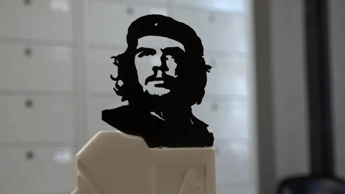 Homenagem a líder latino-americano ficará em Carrara, na Toscana.