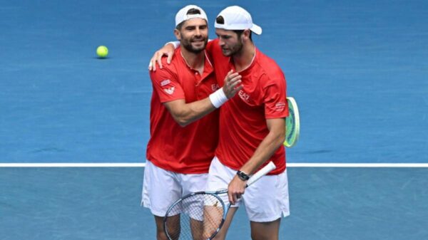 Simone Bolelli e Andrea Vavassori despacharam sueco e holandês.