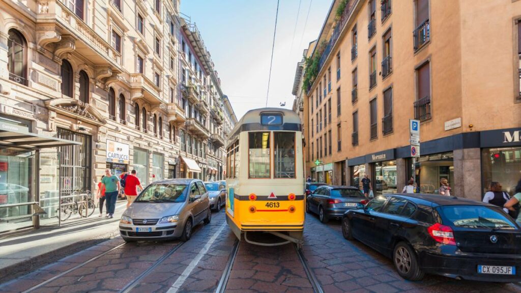 Milão tem 1,4 milhão de habitantes; um em cada cinco não possui cidadania italiana e Dergano se destaca como o bairro mais jovem | Foto: Depositphotos