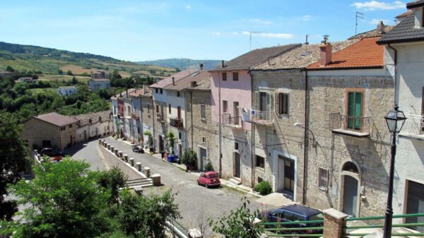 Italian municipality pays 5 euros to anyone who moves to Orsara di Puglia