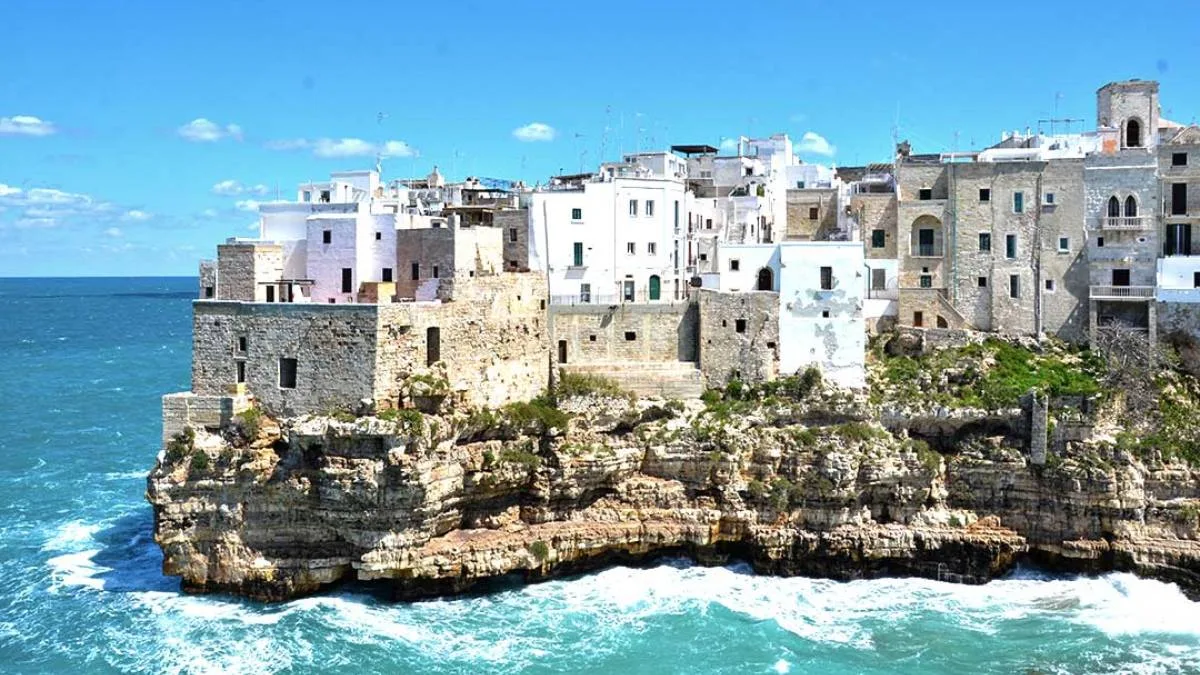 Homenagem foi proposta por vereadora de Polignano a Mare.