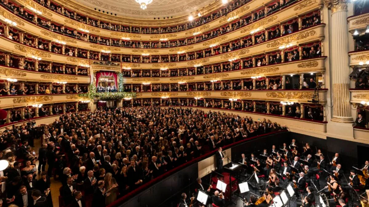 Inscrições abertas para canto lírico e gestão em artes cênicas.