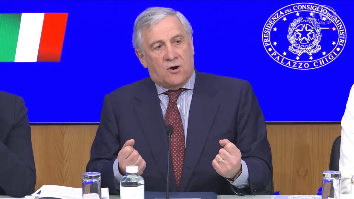 O ministro Antonio Tajani durante coletiva sobre a reforma da cidadania italiana, em Roma | Foto: Divulgação/Governo
