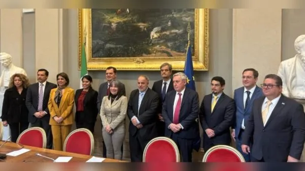 Diplomatas de Brasil, Chile, Colômbia, Bolívia e Cuba participaram do encontro sobre cidadania italiana | Foto: Divulgação