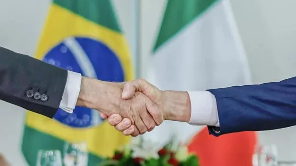 Descendentes de italianos protestam contra novas restrições à cidadania italiana | Foto: Ricardo Stuckert/PR