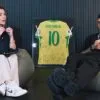 Raphinha durante entrevista com a jornalista Isabela Pagliari, em que revelou ter quase jogado pela seleção italiana | Foto: YouTube