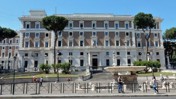 Fachada do Viminale, sede do Ministério do Interior da Itália, em Roma, responsável pela emissão da circular que altera regras sobre cidadania italiana.