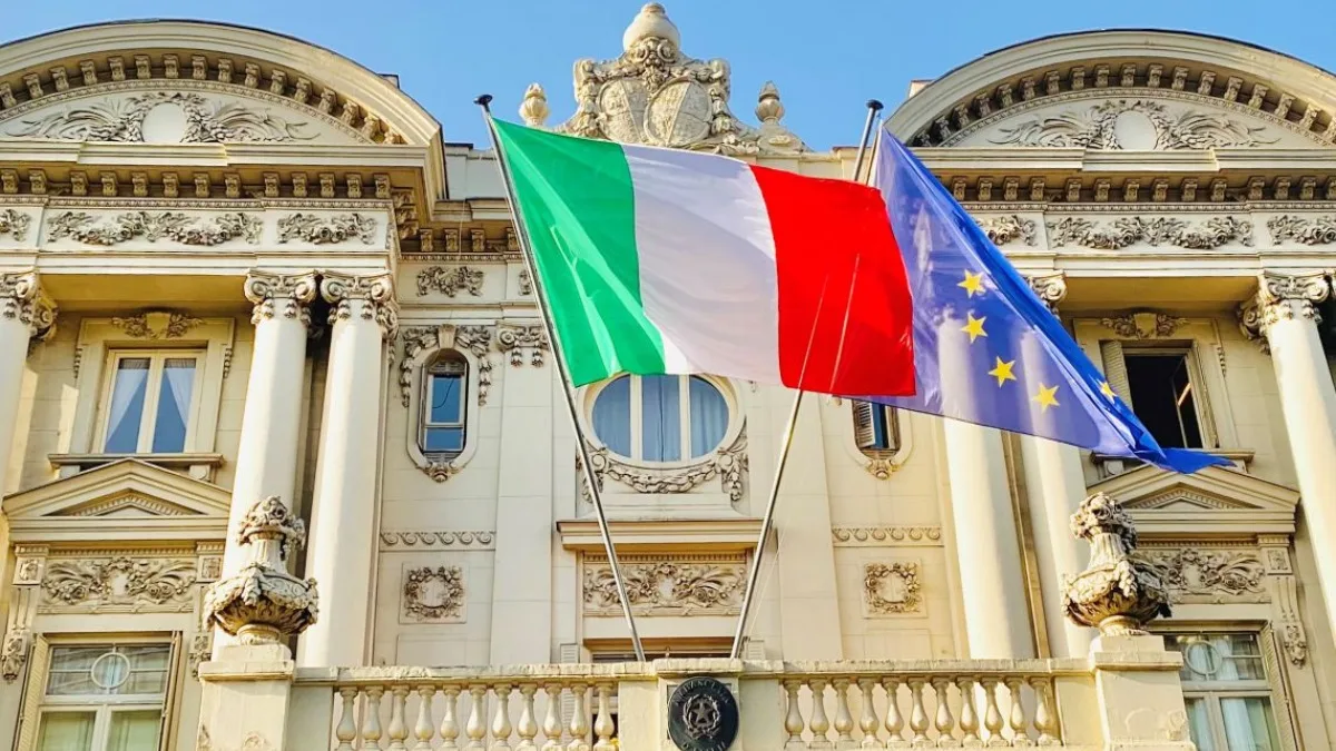 Fachada da Embaixada da Itália em Madri, ponto de apoio para a crescente comunidade italiana | Foto: Divulgação