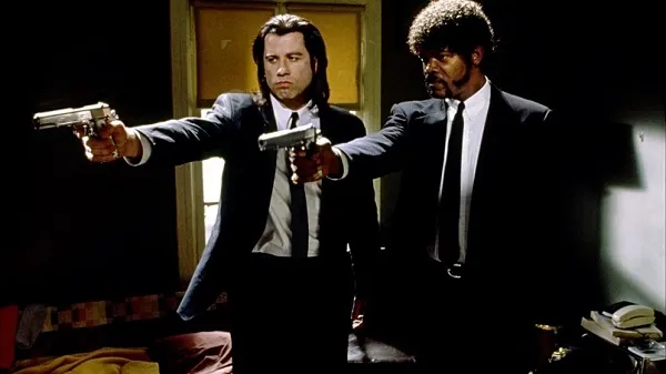 John Travolta e Samuel L. Jackson em cena icônica de Pulp Fiction (1994) | Foto: Reprodução