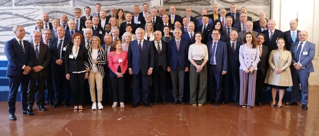 Os 63 conselheiros do CGIE reunidos na Farnesina, em Roma, durante a abertura da assembleia plenária que discute, entre outros temas, a nova lei da cidadania italiana