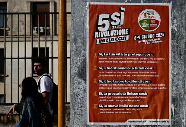 Comparecimento às urnas não passou de 22,7% no primeiro dia de votação.