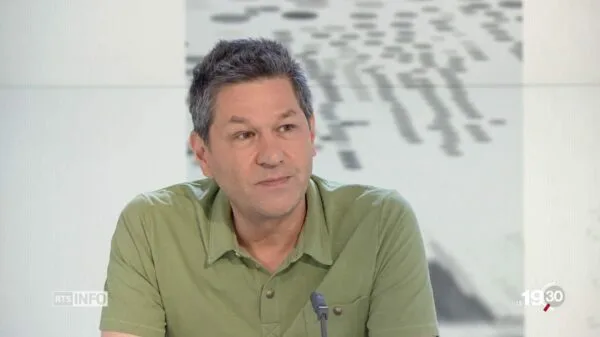 Sandro Cattacin, da Universidade de Genebra, denuncia exclusão simbólica imposta pela nova lei italiana | Foto: RTS