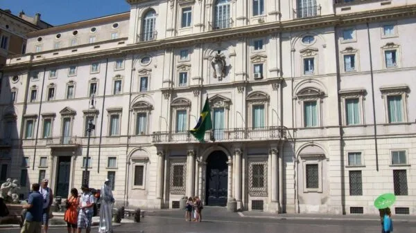 Palazzo Pamphilj, em Roma, abriga a Embaixada do Brasil na Itália e o Consulado-Geral, principal ponto de atendimento a brasileiros no país.