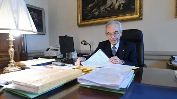 Presidente da Corte Constitucional da Itália, Giovanni Amoroso: vetada a participação de associações em ação sobre cidadania | Foto: Ettore Ferrari/Agenzia Nova