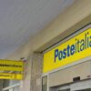 Logotipo da Poste Italiane em agência da capital italiana | Foto: Alberto Pizzoli / AFP
