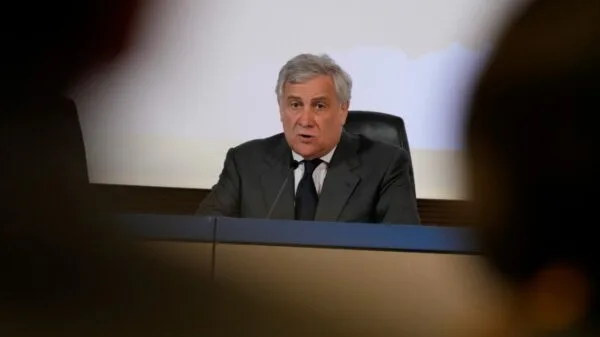 Conselheiros do CGIE alertam Antonio Tajani para riscos de discriminação contra descendentes de italianos com dupla cidadania | Foto: Andrew Medichini / AP