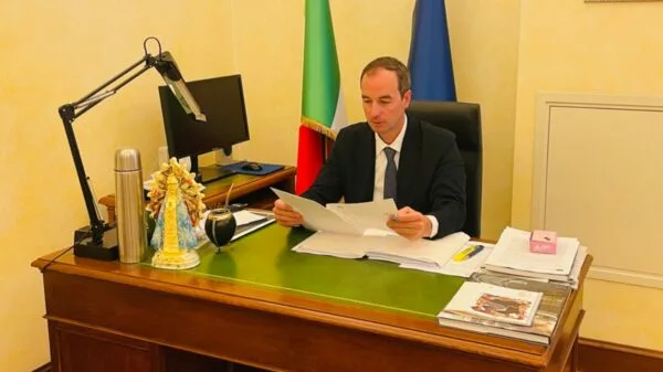 Senador Mario Borghese pede ao governo isenção de taxa para filhos menores em cidadania italiana | Foto: Divulgação