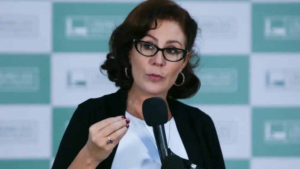 Zambelli quer disputar eleições italianas após fuga e condenação