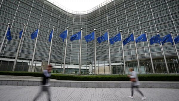 Carta enviada à Comissão Europeia aponta riscos à cidadania europeia e pede revisão da nova legislação italiana