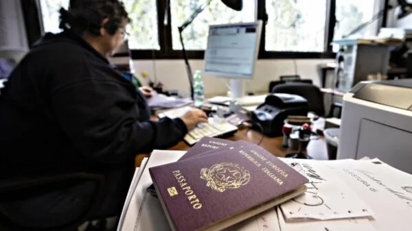 Novas regras para passaporte: vagas semanais e captcha no Consulado Italiano | Foto: il Giorno